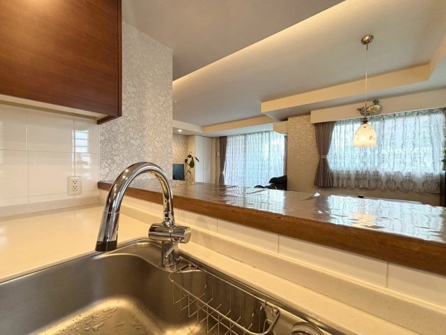 「神戸市東灘区マンション」ロジュマン住吉山手のキッチン|IHクッキングヒーター　使いやすいキッチンです