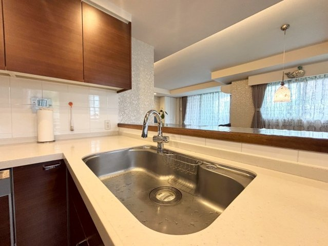 「神戸市東灘区マンション」ロジュマン住吉山手のキッチン|IHクッキングヒーター　きれいなキッチンです