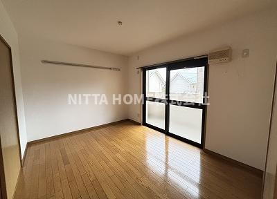 コモド曾我井の内装|明るいリビングです●