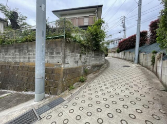 【前面道路含む現地写真】