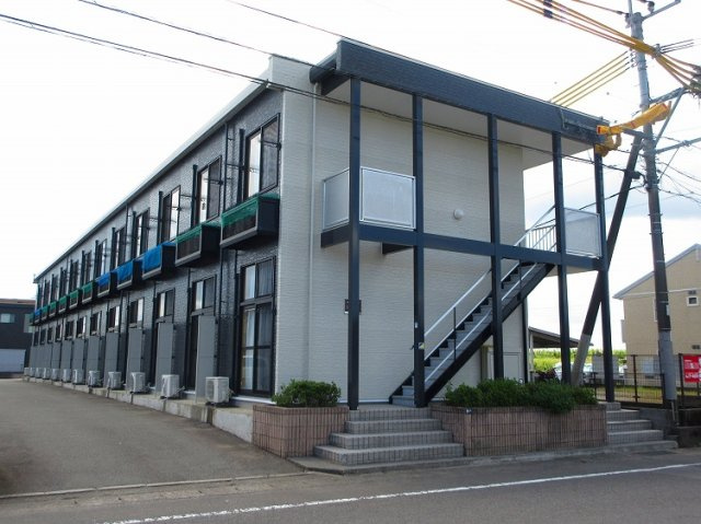 レオパレスリリエンベルグの外観