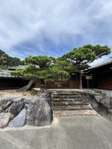 中古戸建　新城市川田　中古戸建の駐車場
