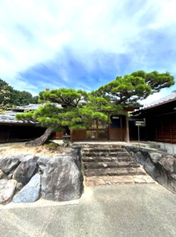 中古戸建　新城市川田　中古戸建の駐車場|駐車場に車を止められます