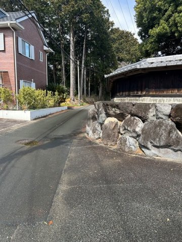中古戸建　新城市川田　中古戸建の前面道路含む現地写真|前面道路含む現地写真