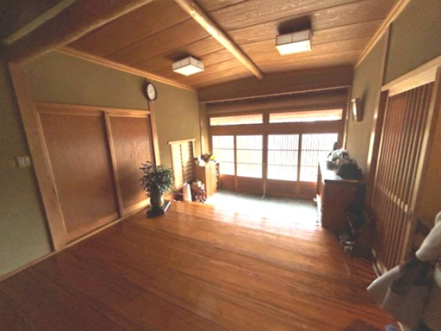 中古戸建　新城市川田　中古戸建の玄関|広々とした玄関です