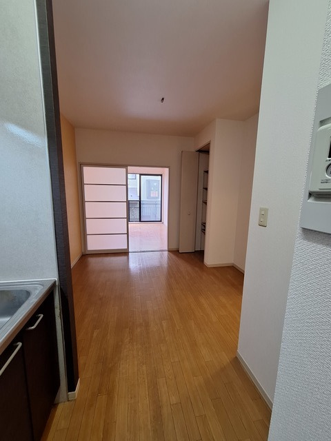 ディアスもえぎ野Ⅰ番館の居間・リビング|ゆとりのダイニング６．６帖