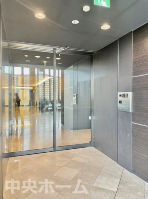 【防犯設備】 | シティタワーズ豊洲ザ・ツイン サウスタワー | 【オートロック】オートロックシステムでセキュリティ充実。当たり前ですが、安全で安心して暮らすのって大事ですよね。お探しのご条件でオートロック付きの物件を探す方も多いですがやはりセキュリティは大事です。