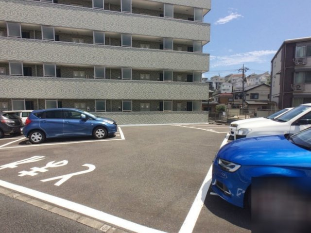 GLOIRE MANSIONの駐車場|駐車場