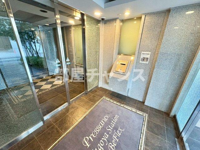 プレサンス名古屋STATIONビーフレックスのロビー