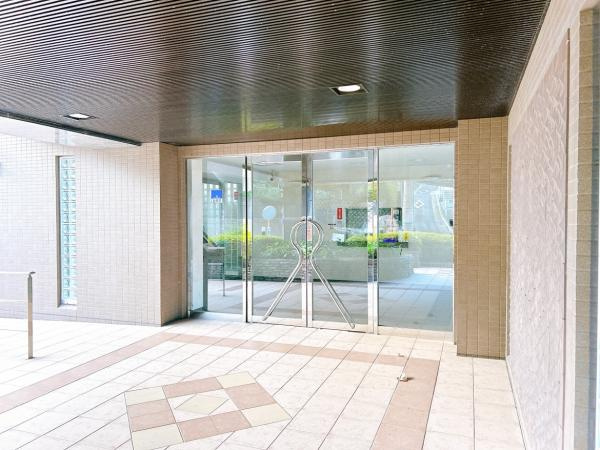 【エントランス】