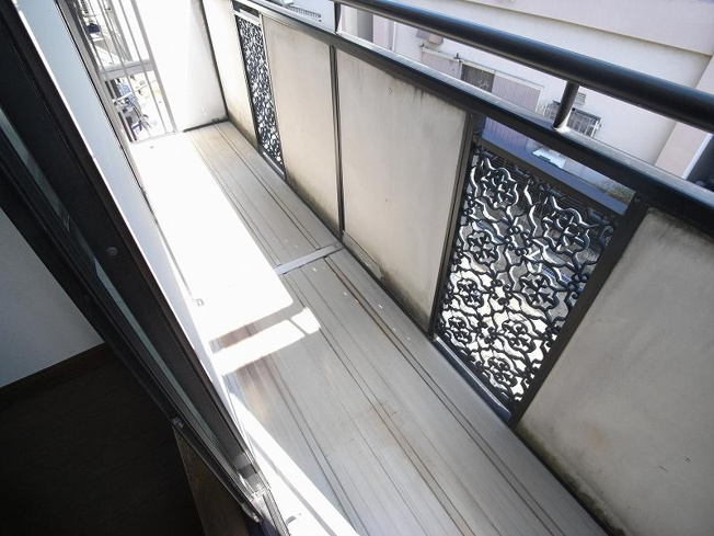 【バルコニー】 | エスト・ステーブル