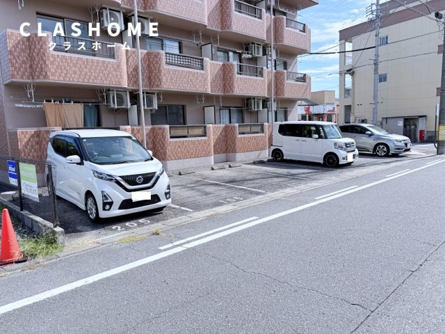 セレッソ２１　　刈谷市近郊の賃貸ならクラスホーム刈谷店の駐車場
