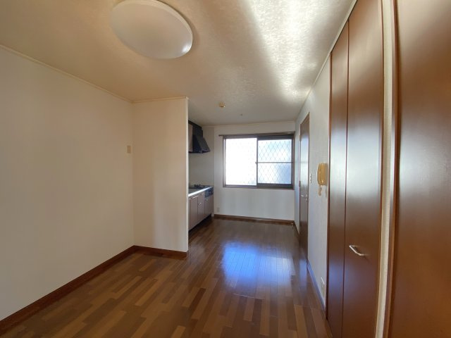 シティハイムベルメゾンAの居間・リビング