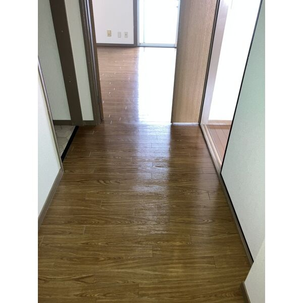 三洋ビルの居間・リビング