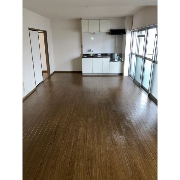 三洋ビルの居間・リビング