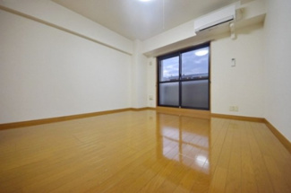 【寝室】 | ※別部屋参考写真