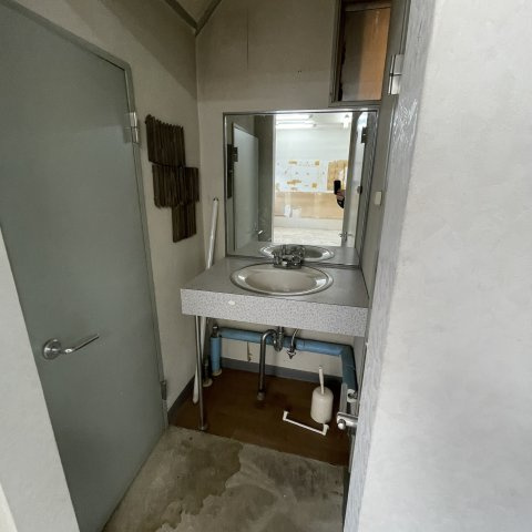 Ｙ１ビルの洗面所