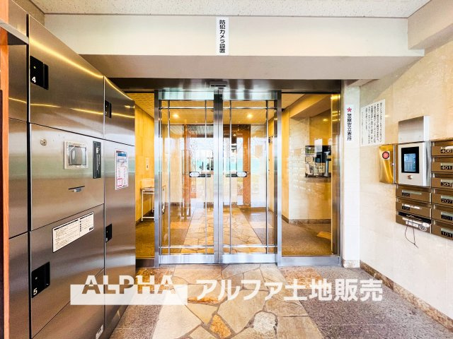 ダイアパレス矢野口リバーステージの外観|【Entrance】
◆エントランス◆管理の行き届いた綺麗なエントランスは、扉を開けると温もりと幸せと楽しさいっぱいの我が家に帰ってきたんだなと落ち着く瞬間。
