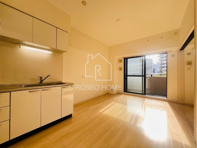 カルムレトリア西梅田の居間・リビング