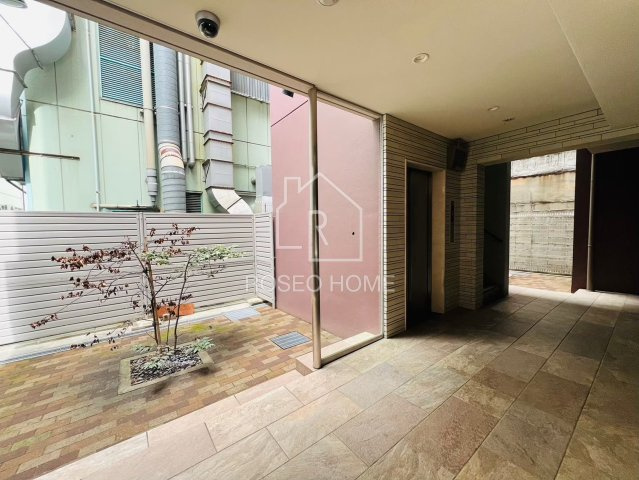 カルムレトリア西梅田のロビー