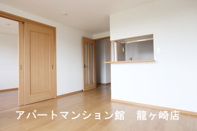 グリシーヌ・パレⅡCの居間・リビング