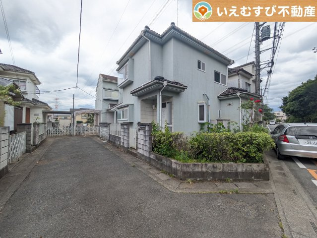 熊谷市江南中央3丁目　中古住宅の外観|シンプルで飽きのこない外観！
実際に現地を見たりゆっくりご内覧頂ければ新居での夢が膨らみますよね♪