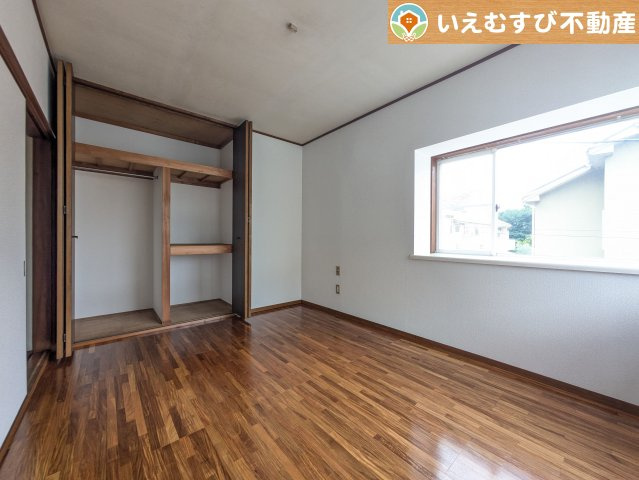 熊谷市江南中央3丁目　中古住宅の洋室