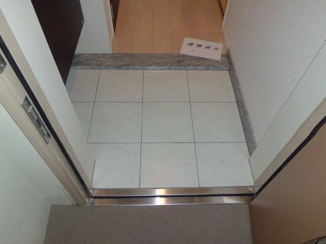 レインボーピア原の玄関