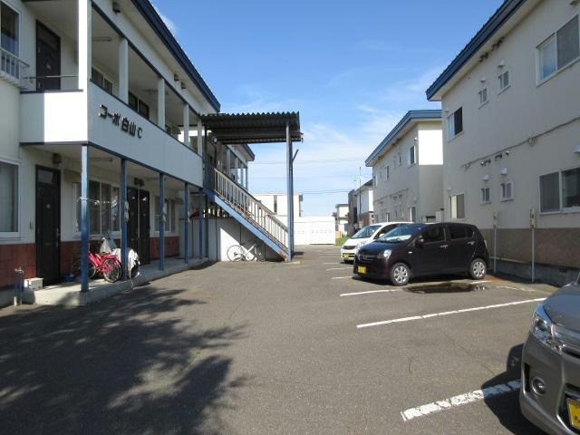 コーポ白山の駐車場
