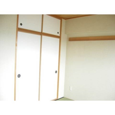 茶臼山ハイツの収納