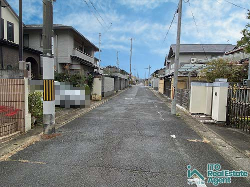 下鴨南茶ノ木町 中古戸建の前面道路含む現地写真