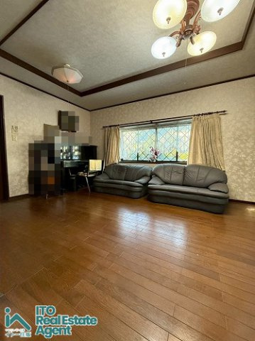 下鴨南茶ノ木町 中古戸建の居間・リビング