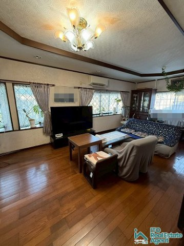 下鴨南茶ノ木町 中古戸建の居間・リビング