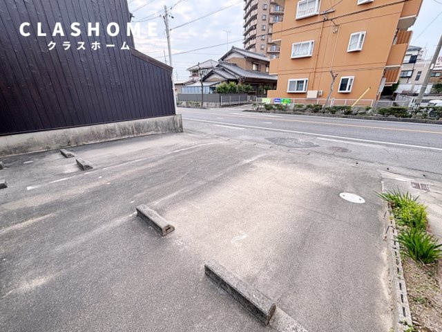 ソレイユ・トシ　　 刈谷市近郊の賃貸はクラスホームの駐車場