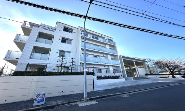 プレサンスロジェ横濱天王町 
