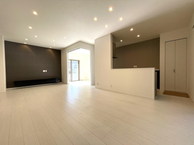 【居間・リビング】 | 西宮市　川添町　中古戸建