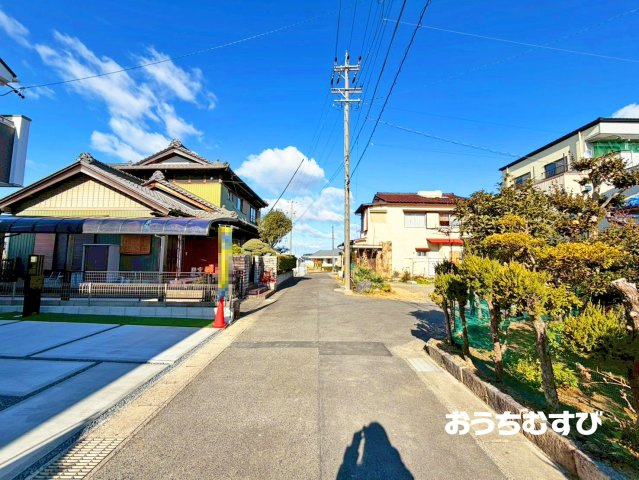 春日井市牛山町(全1棟)の前面道路含む現地写真