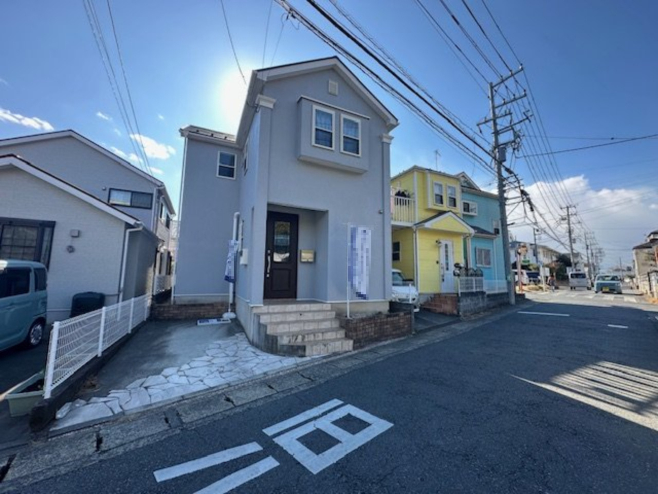 茅ヶ崎市菱沼1丁目　中古戸建の前面道路含む現地写真|新規リフォーム完了！　現地外観