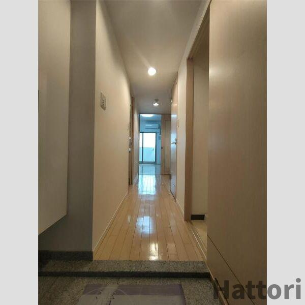 S-FORT新大阪ravirの玄関