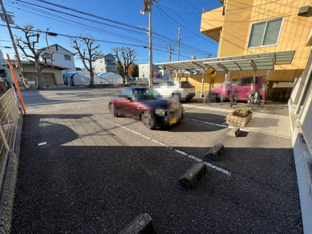 ルアールの駐車場