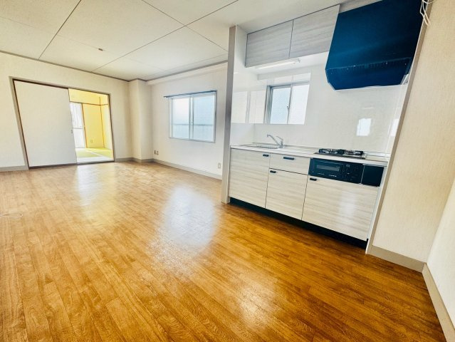 垣根マンションの居間・リビング