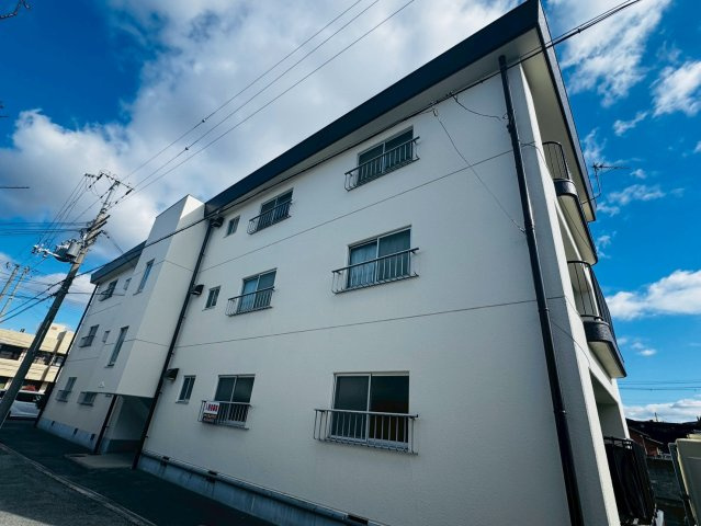 垣根マンションの外観