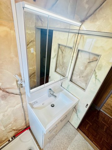 垣根マンションの洗面所