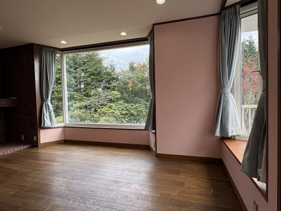 【居間・リビング】 | 東急天城高原別荘地　戸建