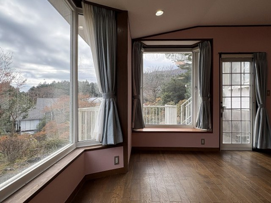 【居間・リビング】 | 東急天城高原別荘地　戸建