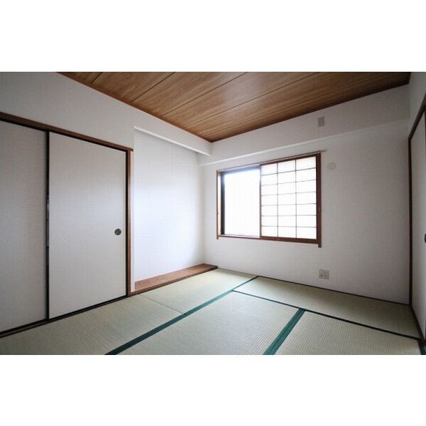 三旺マンション第２社台の寝室