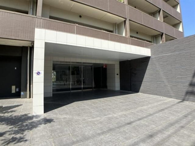 【エントランス】 | レーベンリヴァーレリバー・スイート