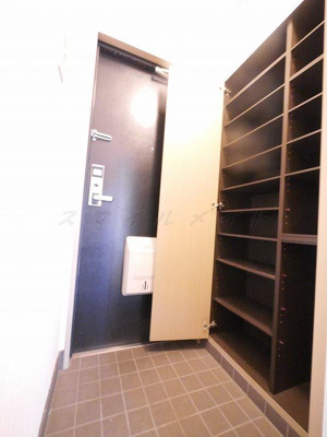 【玄関】 | グローリメゾン原宿 | 別室参考画像