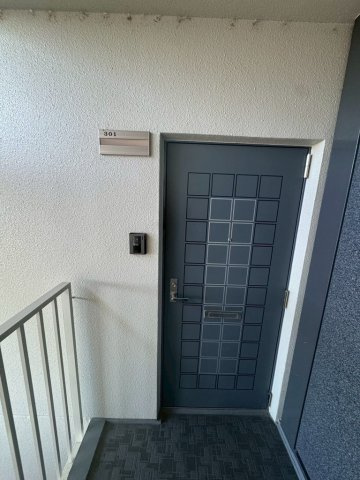 リヴェール保呂の玄関