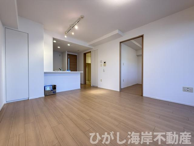 リストレジデンス茅ヶ崎海岸のダイニング|新規リフォーム完了！　13.6帖　LDK